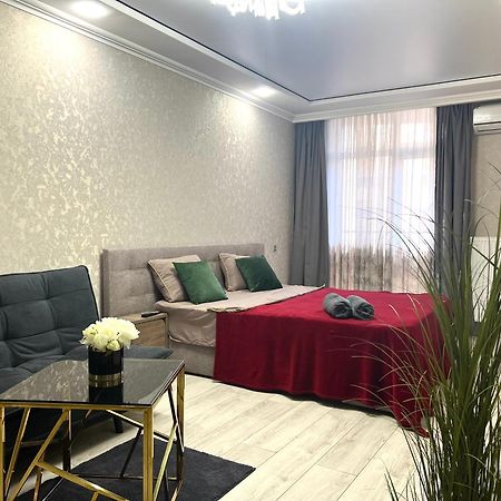 Apartments Vip Avalon Lviv Bagian luar foto