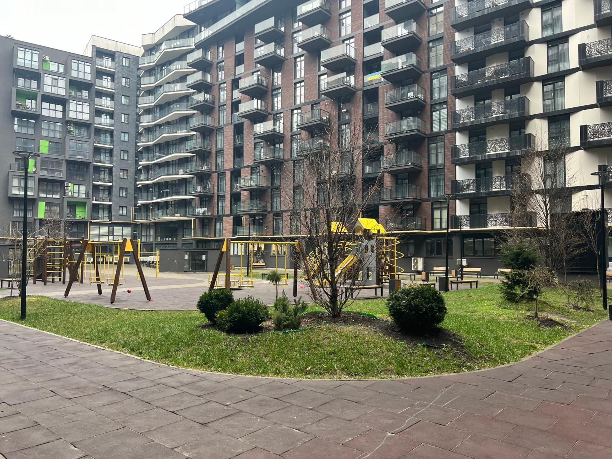 Apartments Vip Avalon Lviv Bagian luar foto