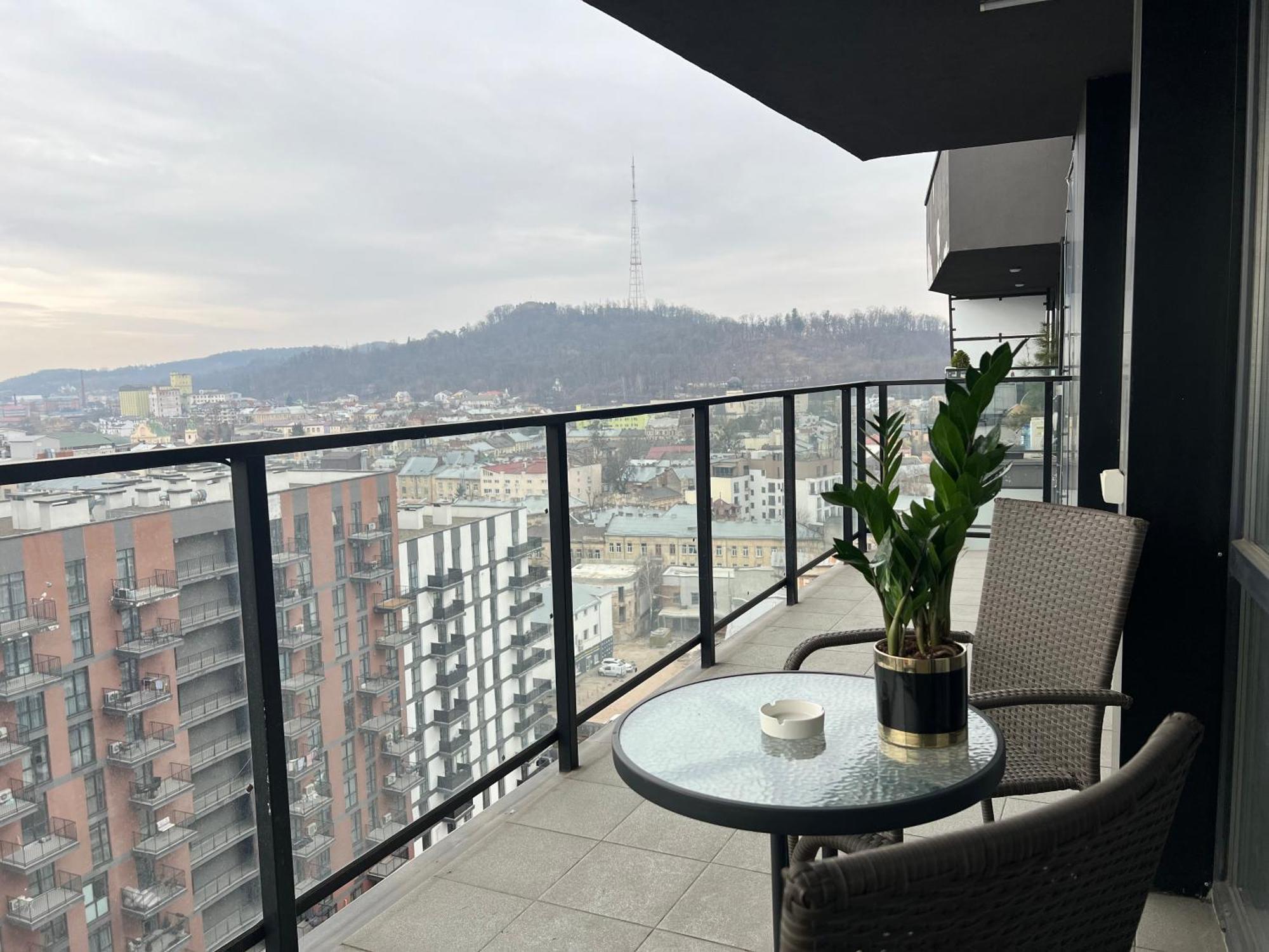 Apartments Vip Avalon Lviv Bagian luar foto