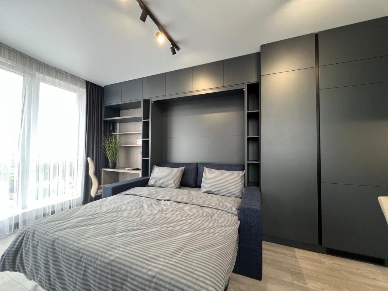 Apartments Vip Avalon Lviv Bagian luar foto