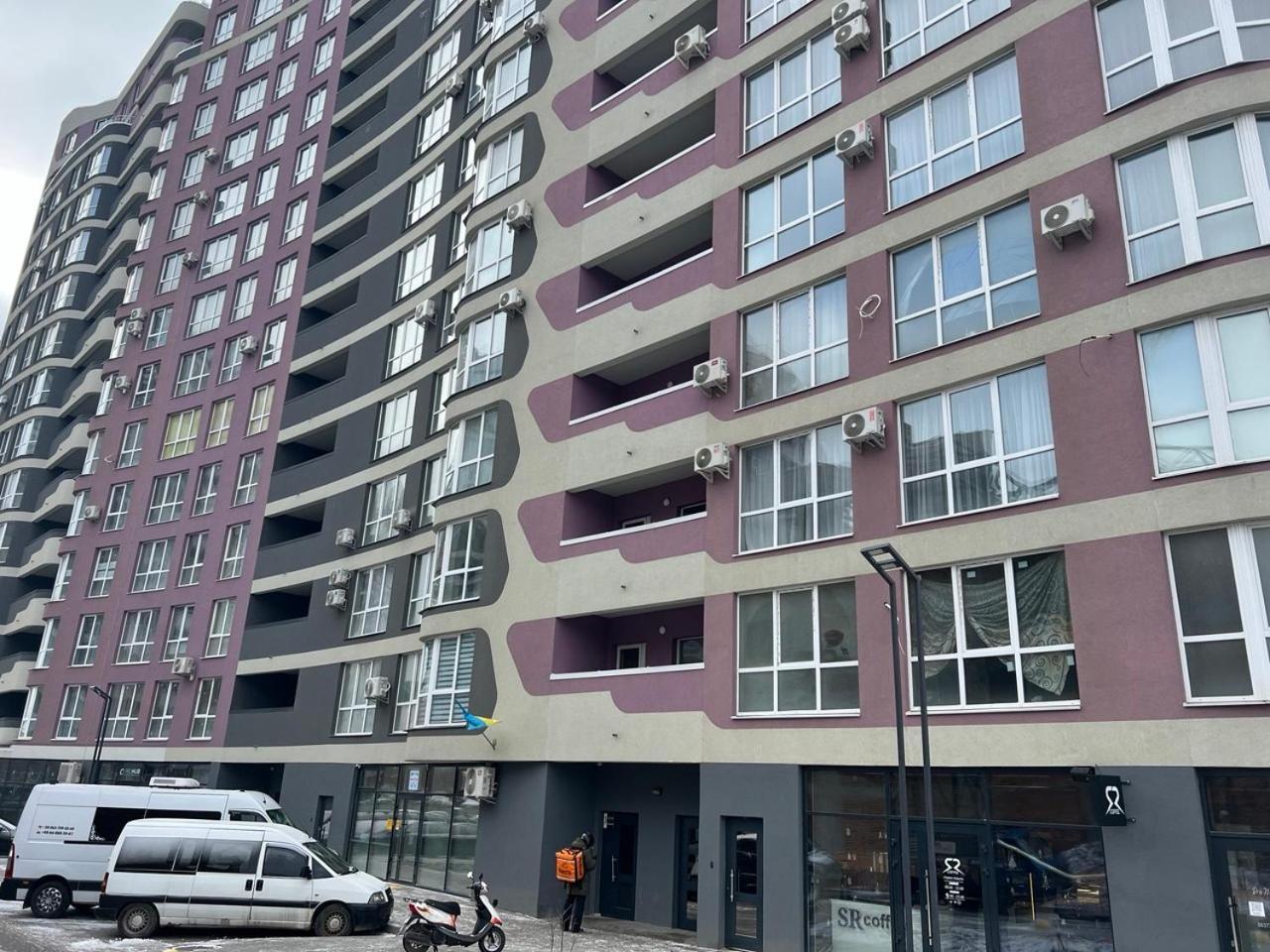 Apartments Vip Avalon Lviv Bagian luar foto