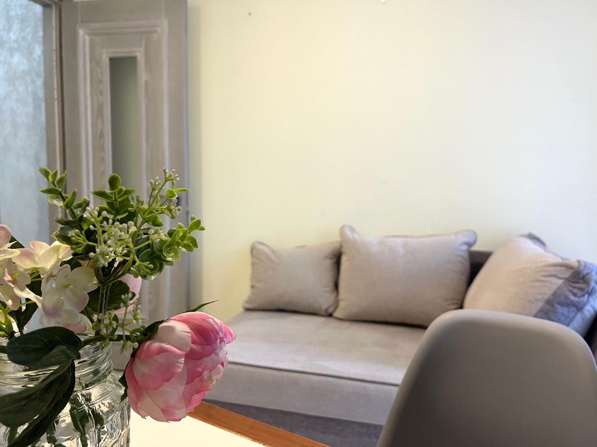 Apartments Vip Avalon Lviv Bagian luar foto