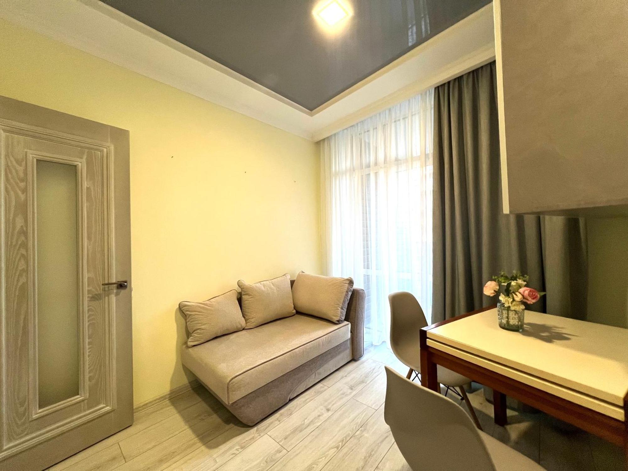 Apartments Vip Avalon Lviv Bagian luar foto